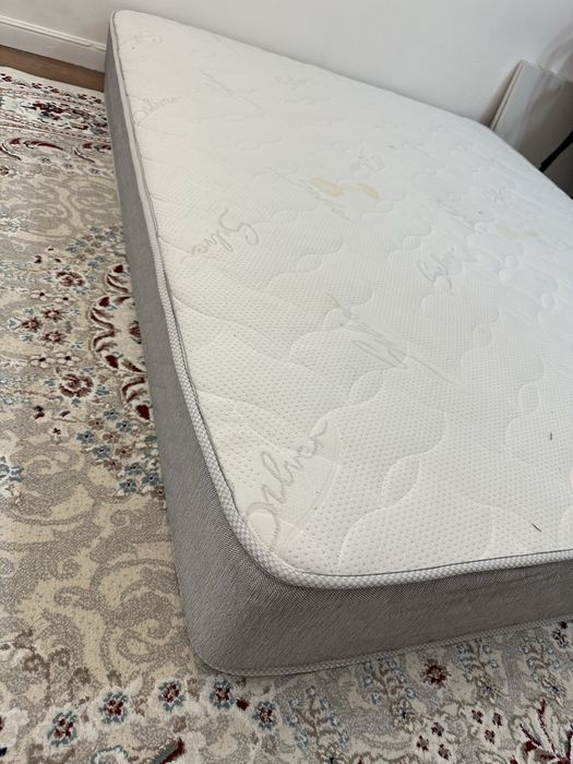 Продам матрас 160 на 200