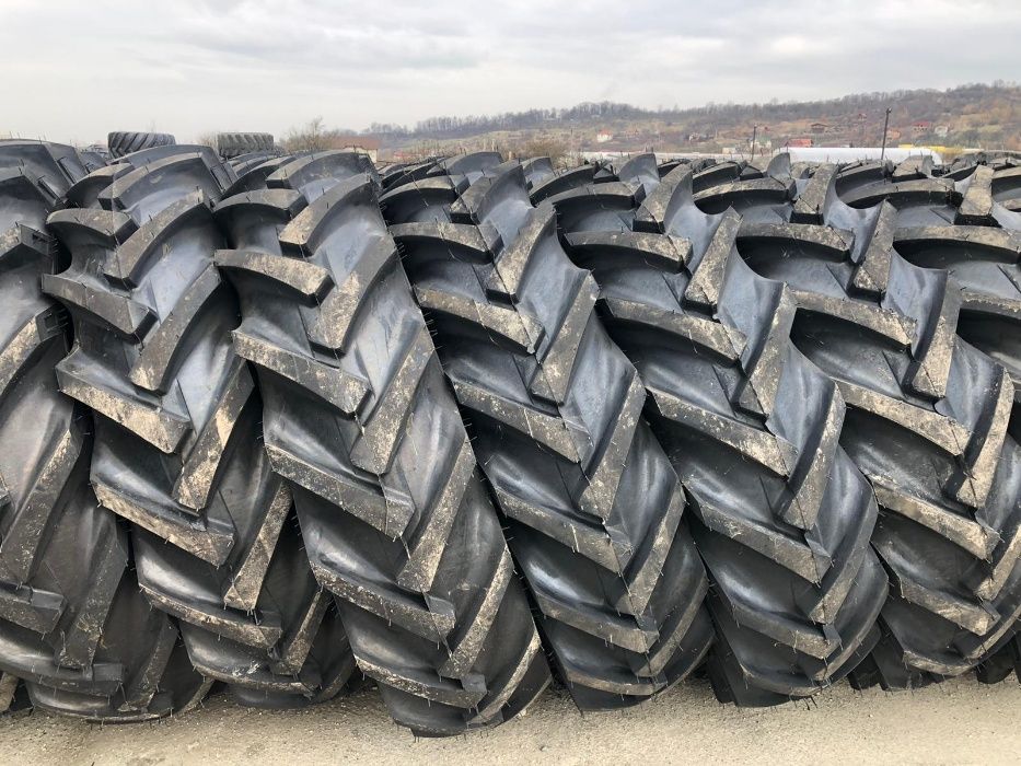Cauciucuri noi 12.4-28 cu 8 pliuri anvelope TRACTOR FIAT 445