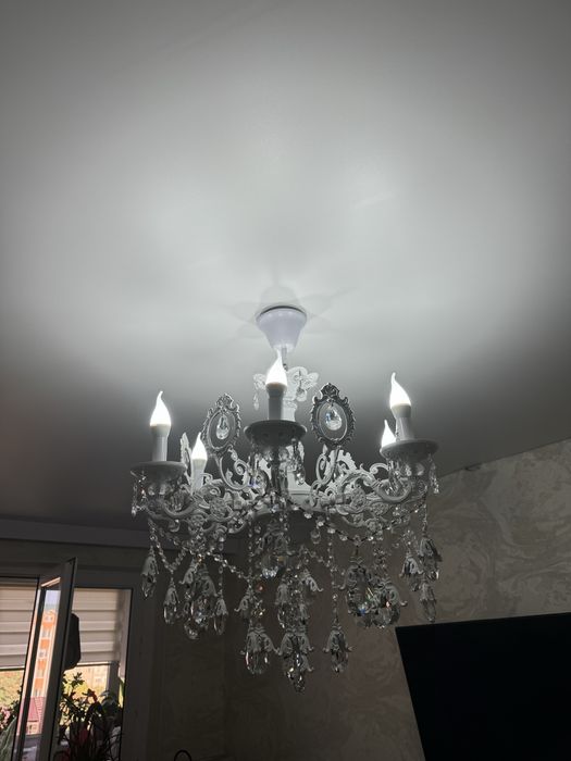 Люстра для зал