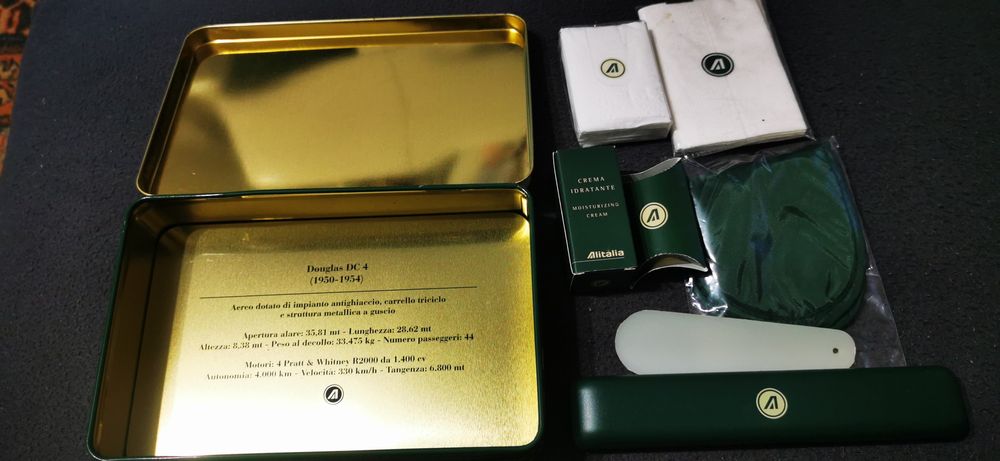 Alitalia Magnifica Class - Cutie din tablă de colecție  Douglas4
