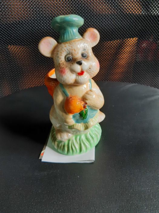 vand bibelou/statueta  din portelan