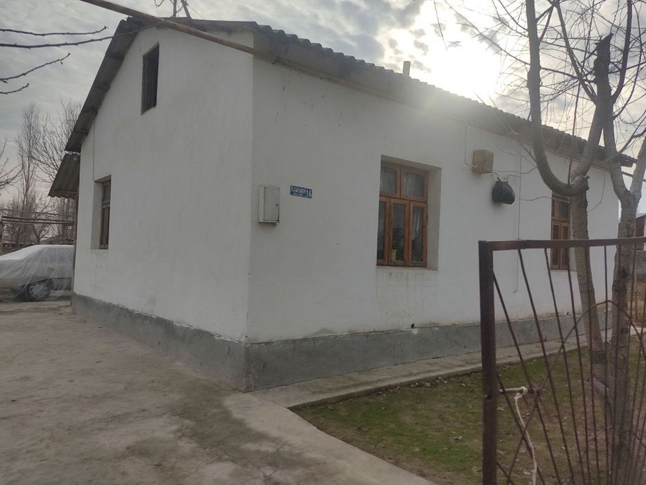 4 xonali uy sotiladi