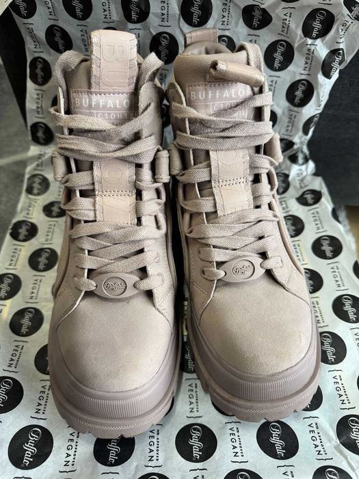 Боти Buffalo, 38 номер