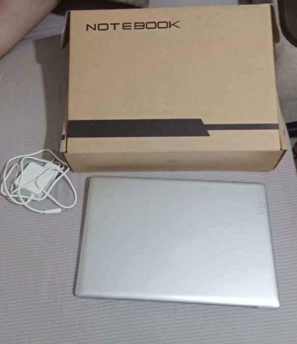 Ноутбук продаю новый