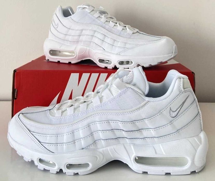 нови Nike Air Max 95 Triple White CLASSIC (от/до 40-45 номер)
