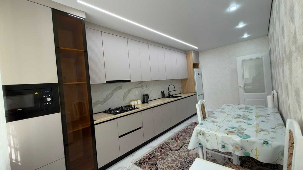 Продам 2х комн кв Батыс с ремонтом