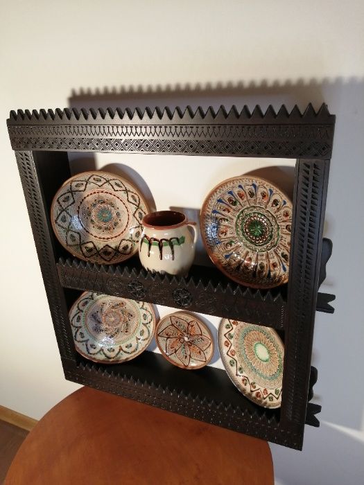 Vand blidar din lemn de tei sculptat cu 2 polite