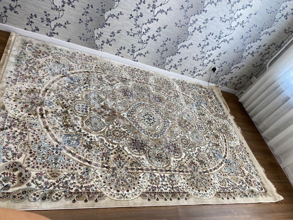 Продам новый ковер