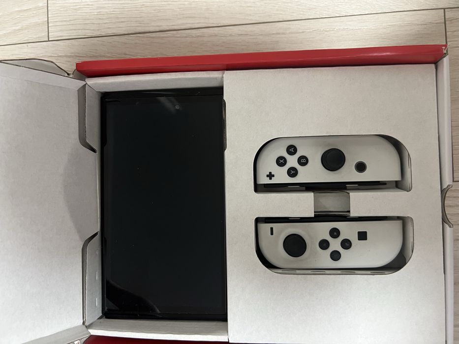 Nintendo Switch Oled+Fifa 25,mk11