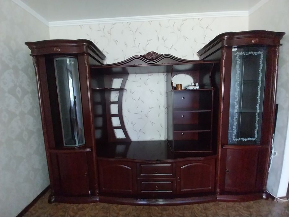 Продам красивую стенку