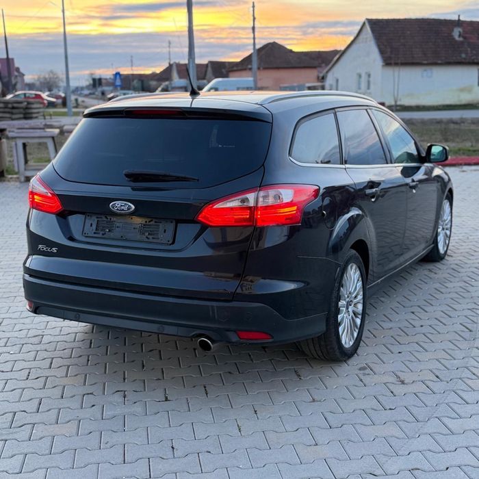 Ford Focus Titanium 2012  FULL!