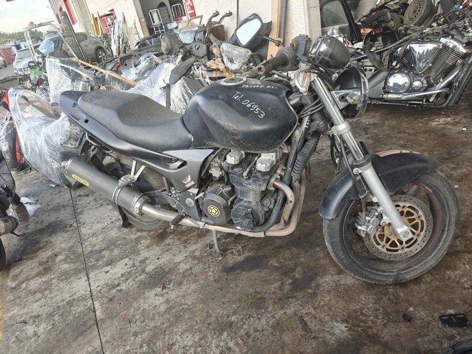 Мотоциклет Кавазаки Зр 750(Kawasaki ZR 750)-на части