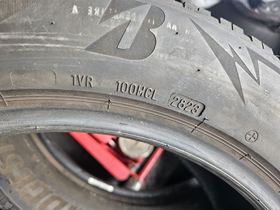 235 55 19 m+s bridgestone
