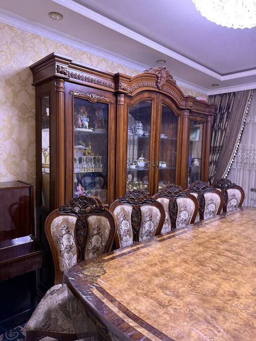 Стол стул сотилади