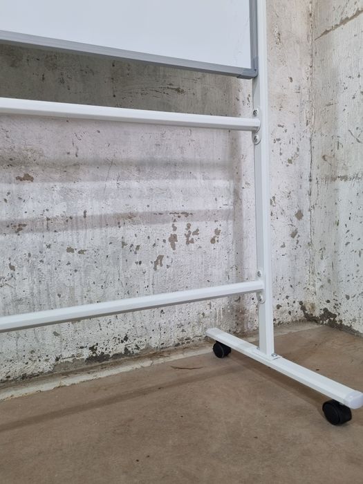 Yangi markerli oq doska 90x120