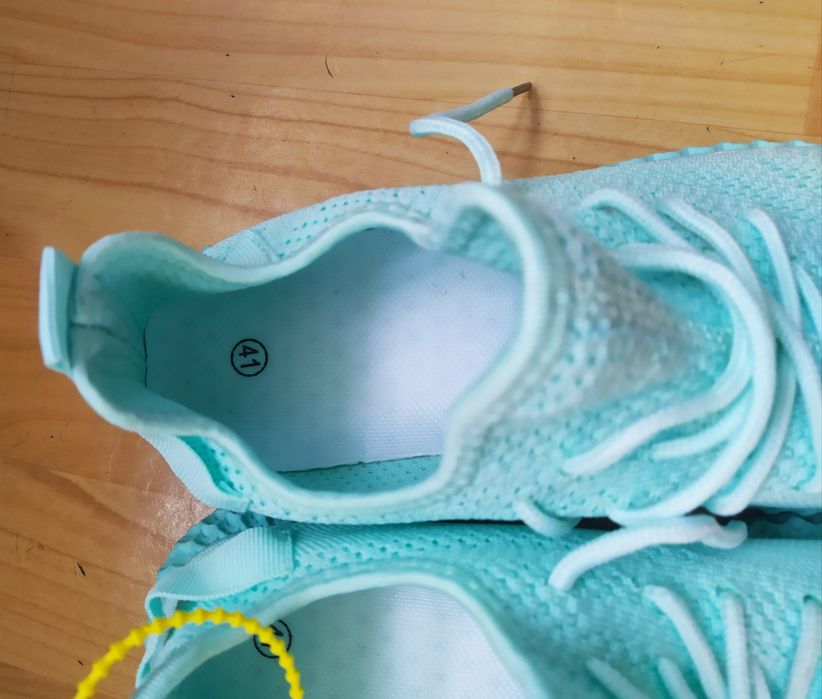 Кроссовки 40-41 цвет тиффани новые