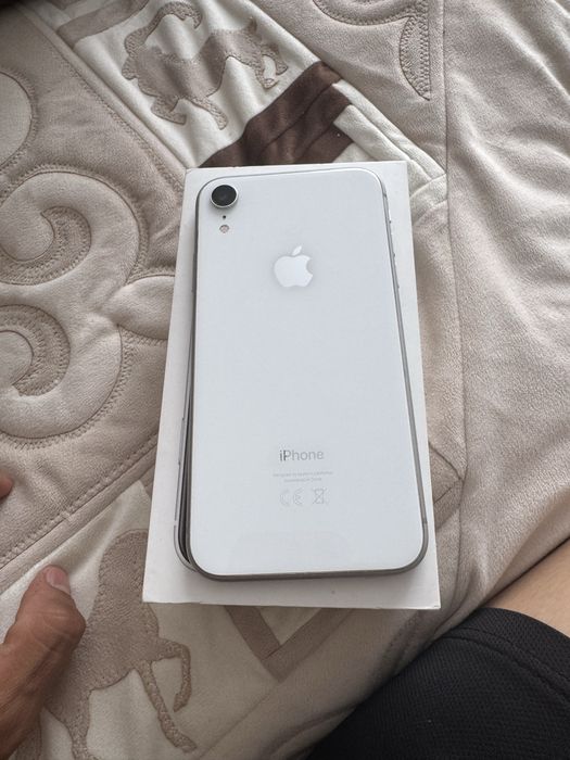 Продам Iphone XR