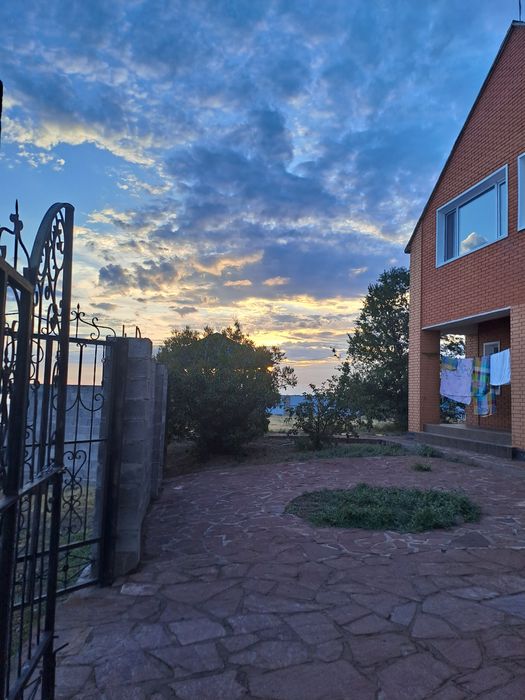 Коттедж на берегу озера Балхаш