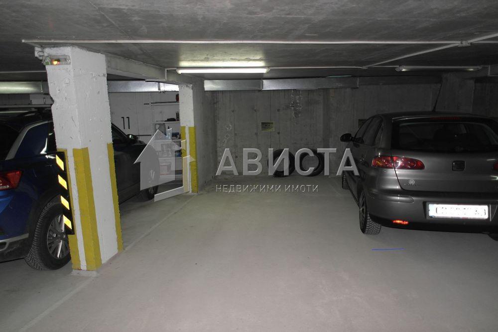 Дава се под наем Гараж / Паркомясто в София, Банишора - 16 кв.м за 91.8 € - Снимка #1