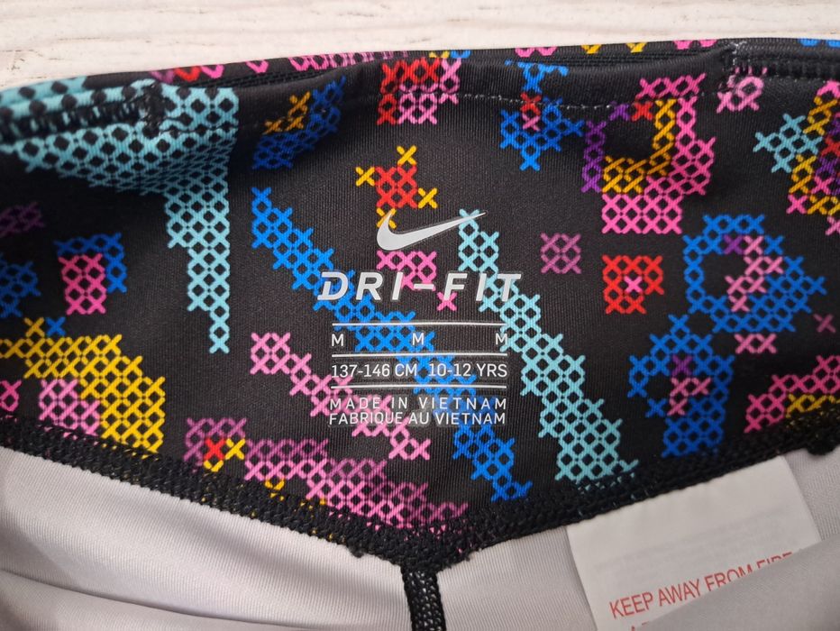 Nike Dry Fit-Ориг. Детски клин Нов!!!
