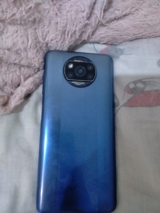 Продам телефон..