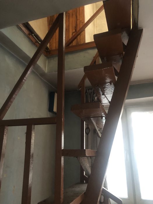 Продам дом на демонтаж , на материалы