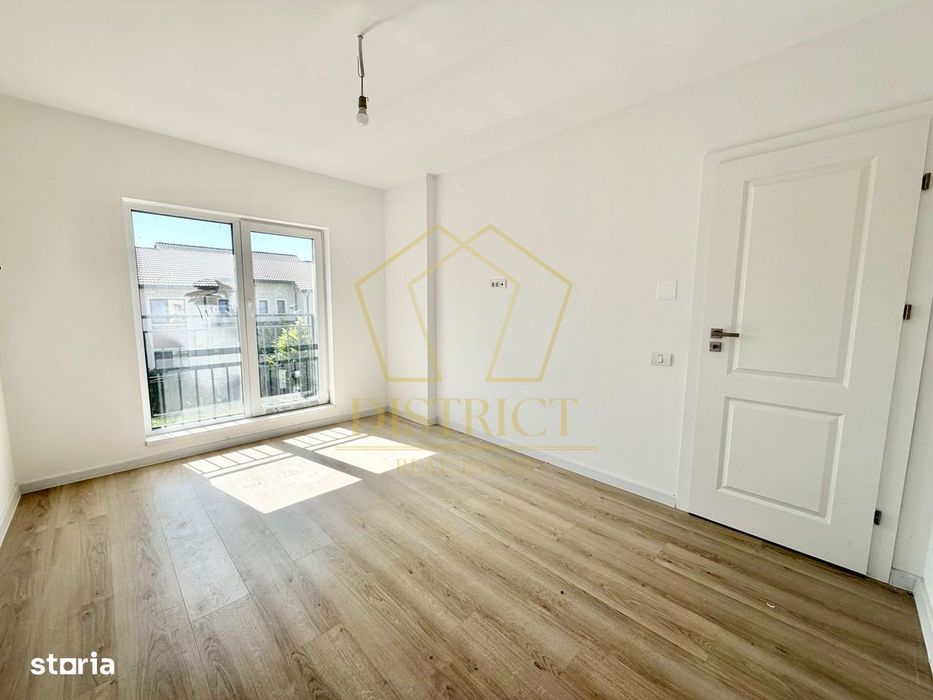 Duplex cu 5 camere si 2 bai, 470 mp teren si 115 mp utili in Ghiroda.