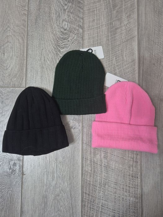 Новые шапки по 1500тг