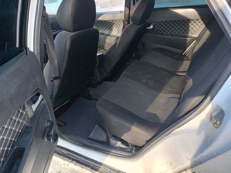 Продам приору 2011