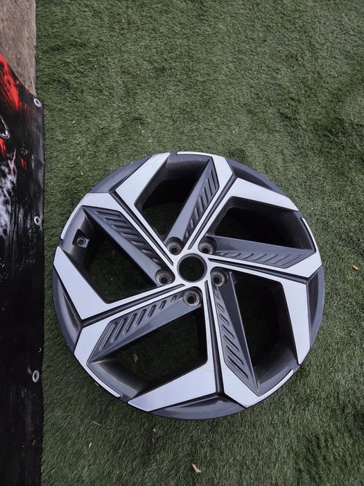 O bucata Janta R 19 5x114.3 Hyundai