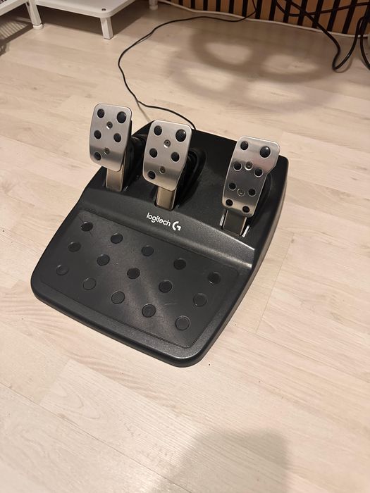 Kit Volan Gaming Logitech G920 + Schimbător + Pedale pentrh PC si Xbox