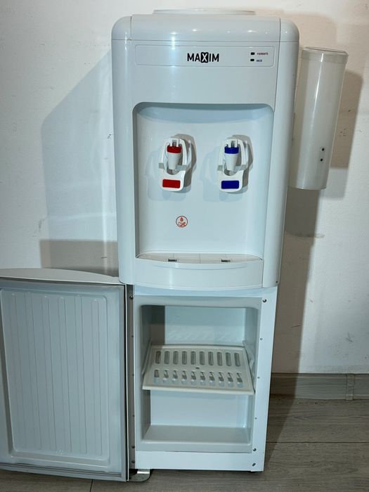 Dozator de Apă Maxim 1005A, cu Suport pahare
