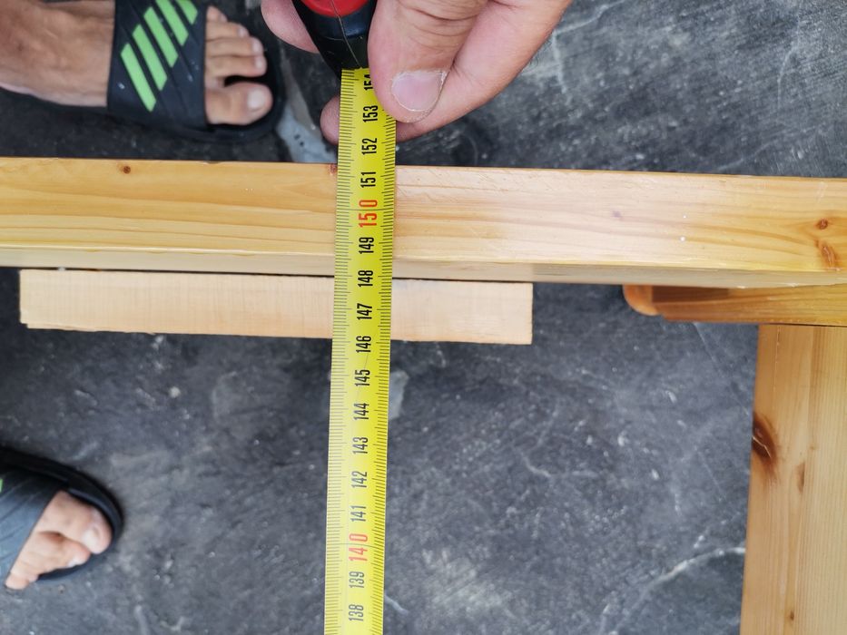 Дървено легло от чам