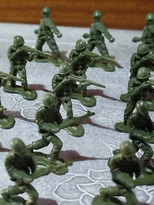 Пластмассовые солдаты