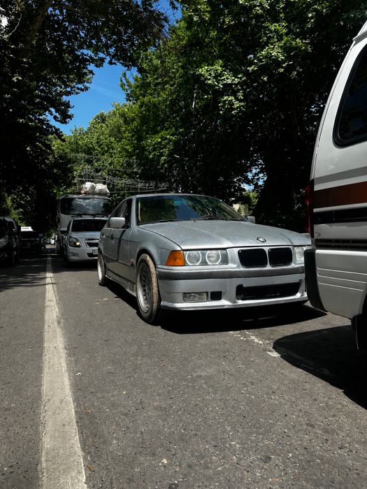Bmw e36 мотор м43 в хорошем состоянии