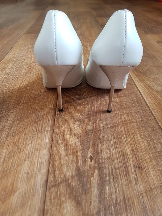 Продам свадебные туфли