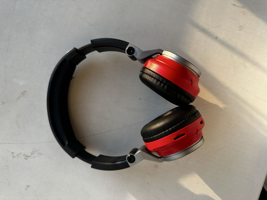 Наушник JBL продам