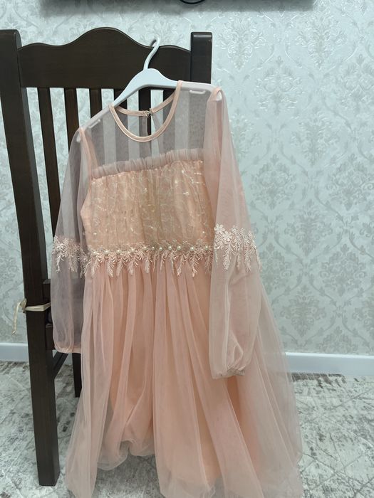 Нарядные платья на девочку