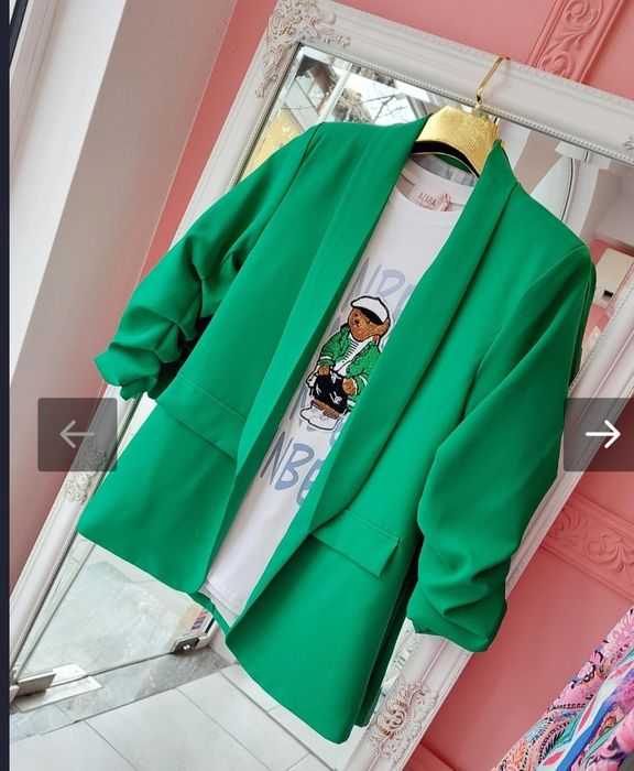 Зелено сако  с яка