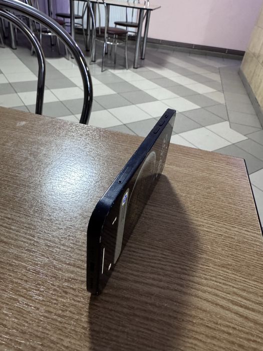 Vand iphone 12 folosit