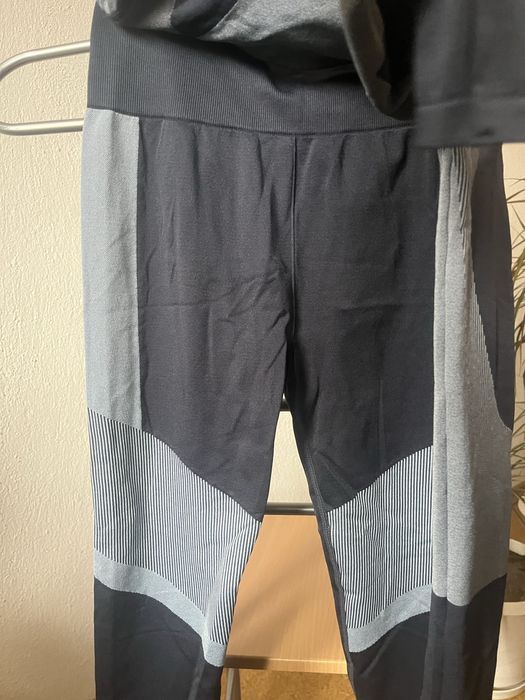 Дамски екип нов безшевен ХМ