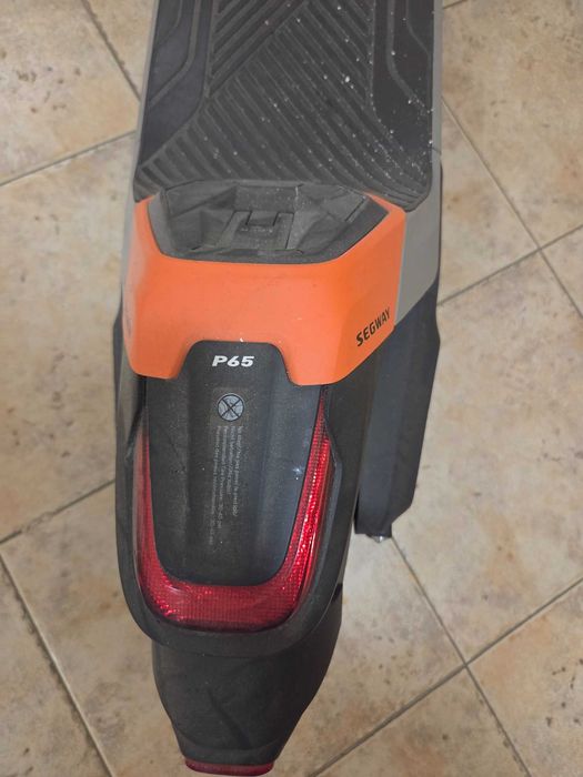 Електрическа тротинетка Segway Ninebot P65