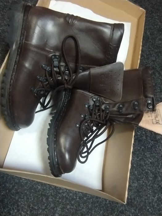 Bocanci combat din piele