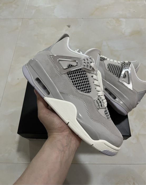 Air Jordan 4 Retro “Frozen Moments”