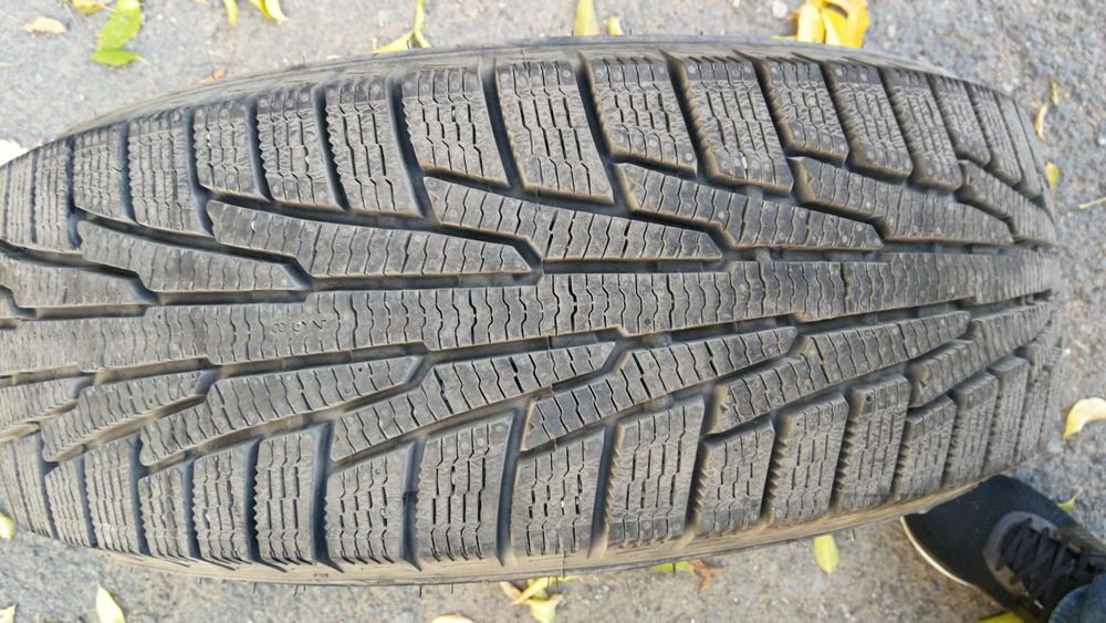 Продам шины 27500