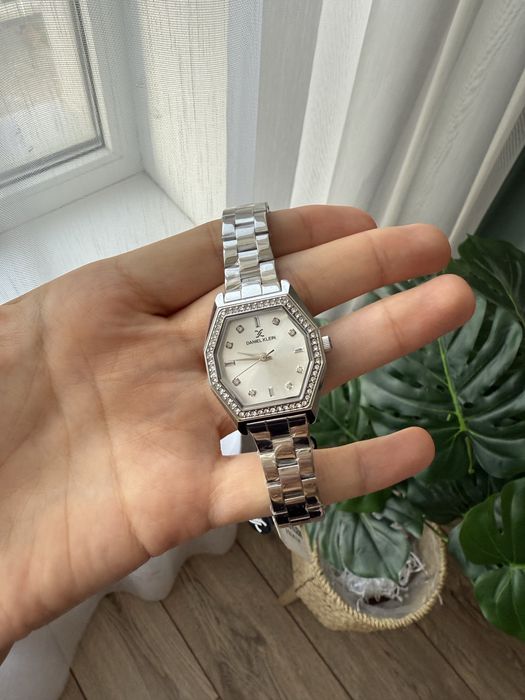 Часы Daniel Klein