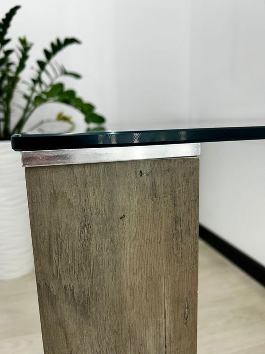 Стекляные столы