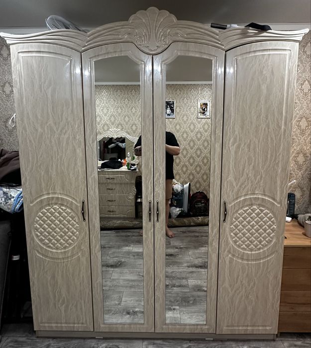 Продам шкаф и комод для спальни