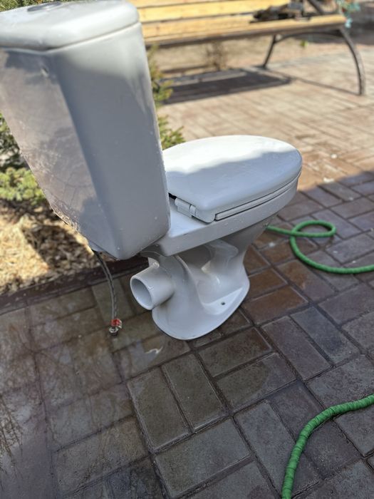 Унитаз б/у cersanit