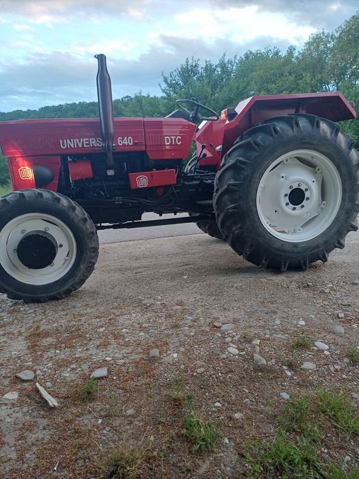 Tractor Universal 683,640 Dtc